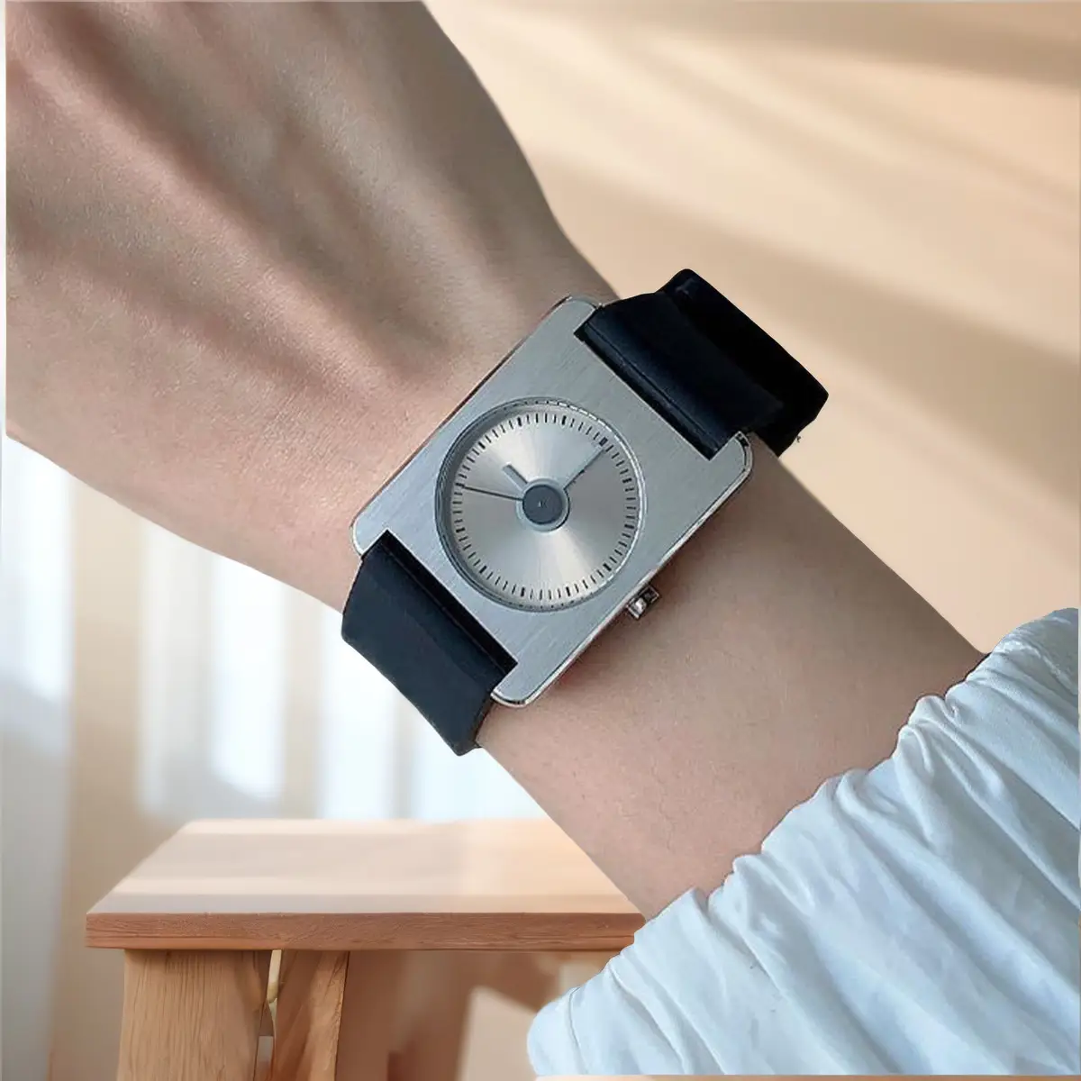 Women's Retro Quartz Watch Black Silicone Waterproof - Image 5