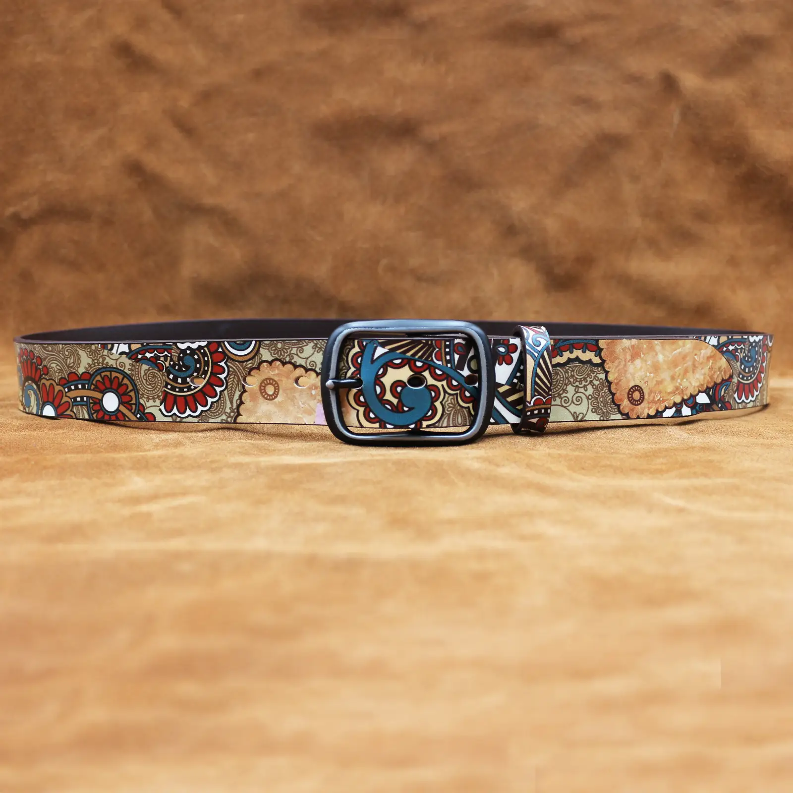 Retro Ethnic Cowhide Belt with Buckle — feature 6
