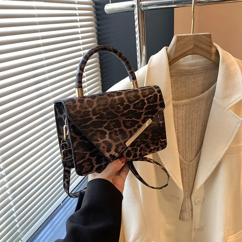 Leopard Textured Crossbody Bag for Women 2024 Winter