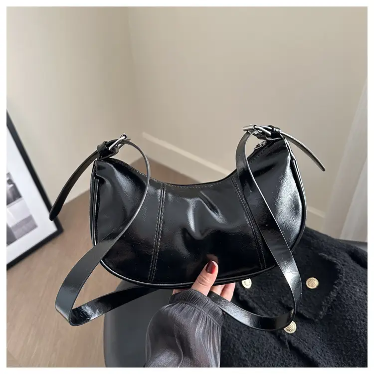 White Underarm Crescent Bag 2024 Autumn - Image 2