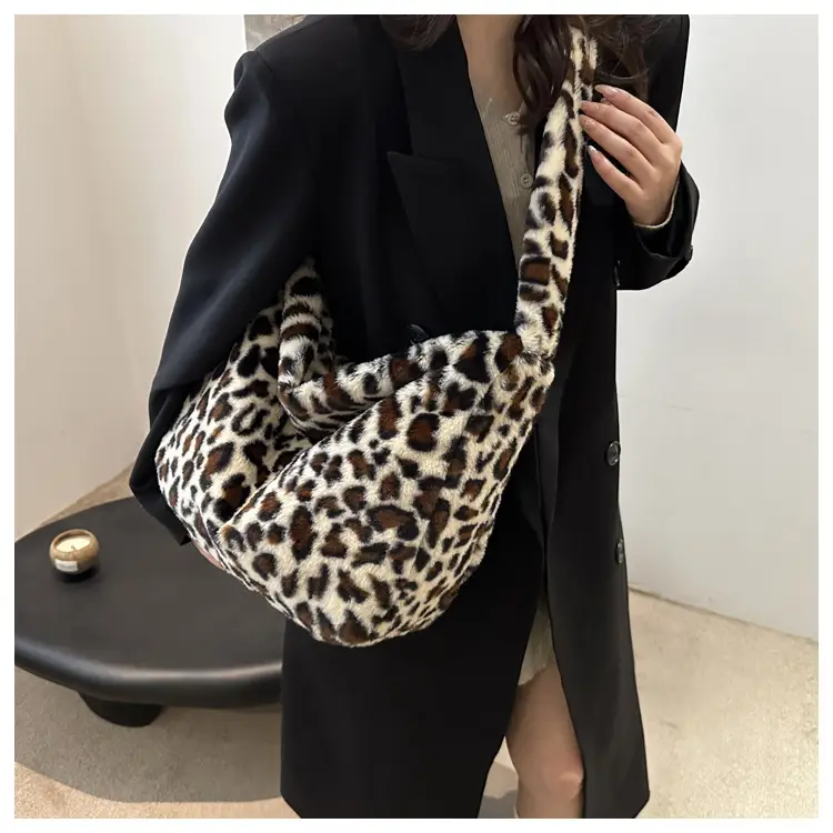 Leopard Print Plush Women's Shoulder Bag Winter Autumn — feature 12