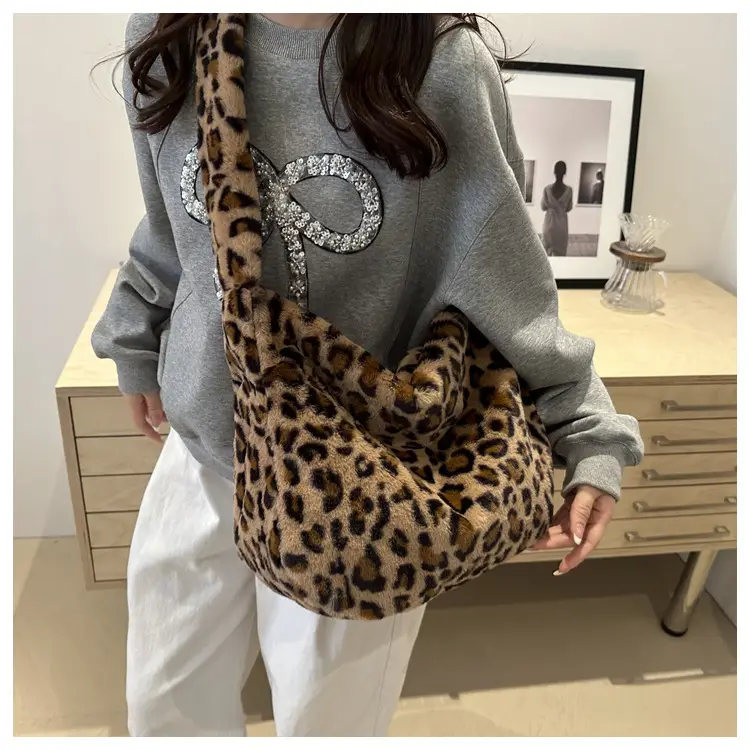 Leopard Print Plush Women's Shoulder Bag Winter Autumn — feature 18