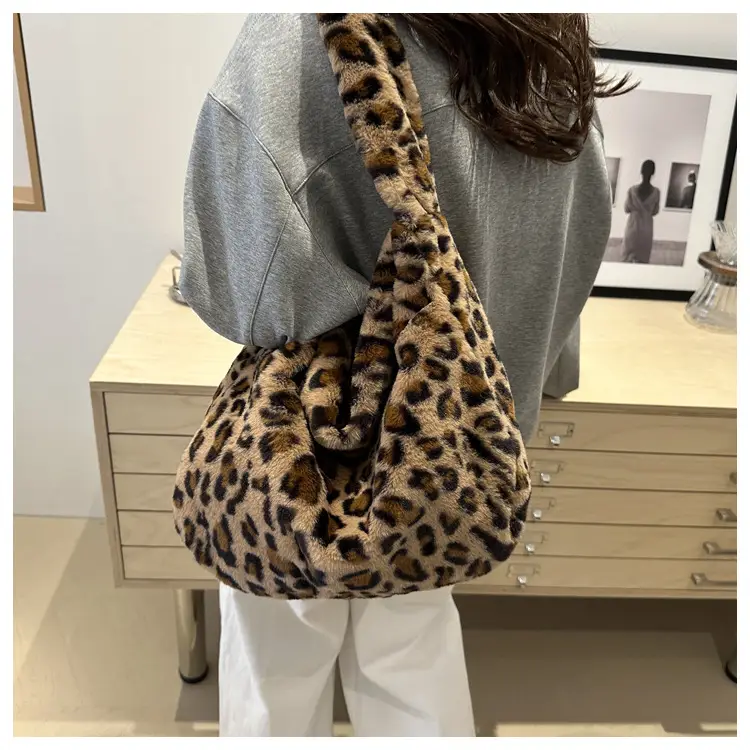 Leopard Print Plush Women's Shoulder Bag Winter Autumn — feature 20