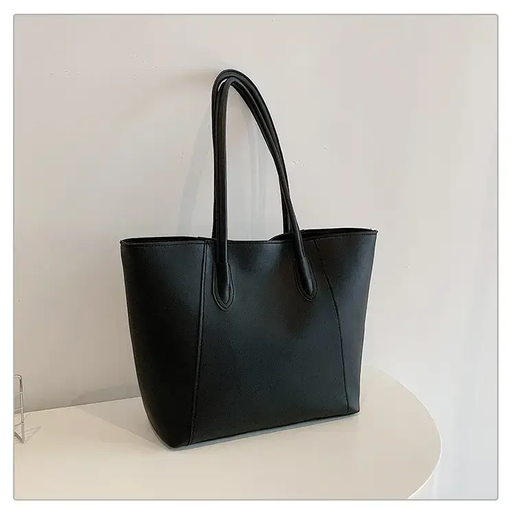 Women's Cream Leather Shoulder Bag 2024 Winter Autumn — feature 19