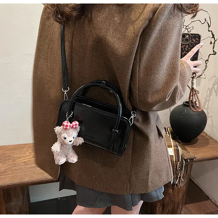 Women's Red Korean Style Shoulder Bag 2024 Winter — feature 18
