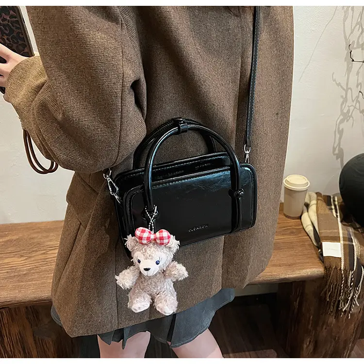 Women's Red Korean Style Shoulder Bag 2024 Winter — feature 19