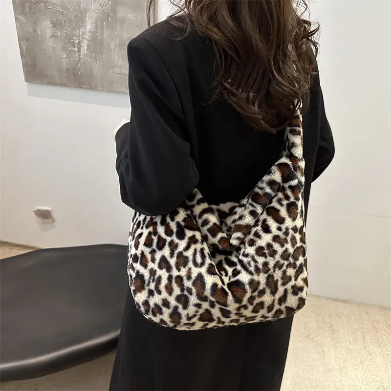 Winter Leopard Print Plush Shoulder Bag for Women - Image 5