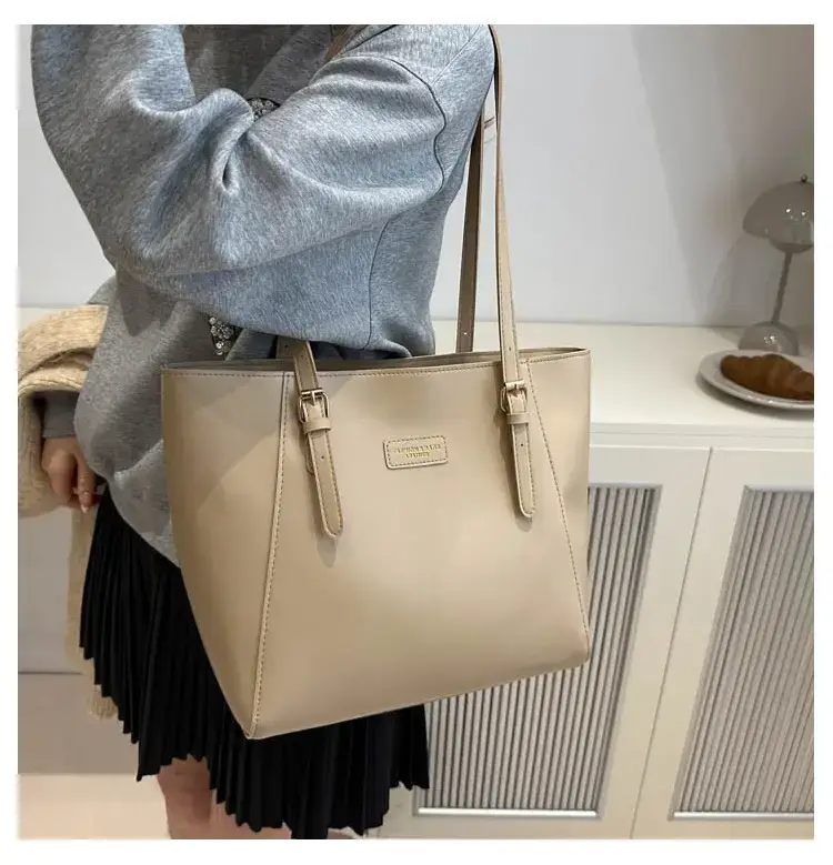 Women's Large Capacity Shoulder Bag Beige 2024 — feature 12