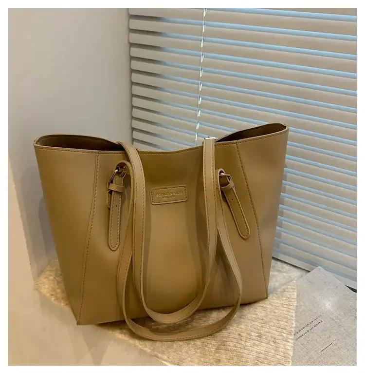 Women's Large Capacity Shoulder Bag Beige 2024 — feature 17