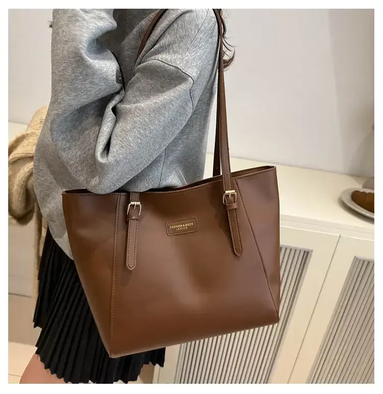 Women's Large Capacity Shoulder Bag Beige 2024 — feature 9