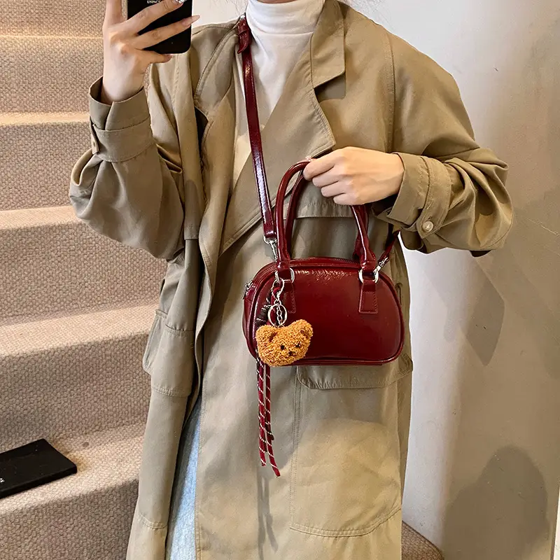 Retro Red Shoulder Bag for Women 2024 Casual Trend - Image 8