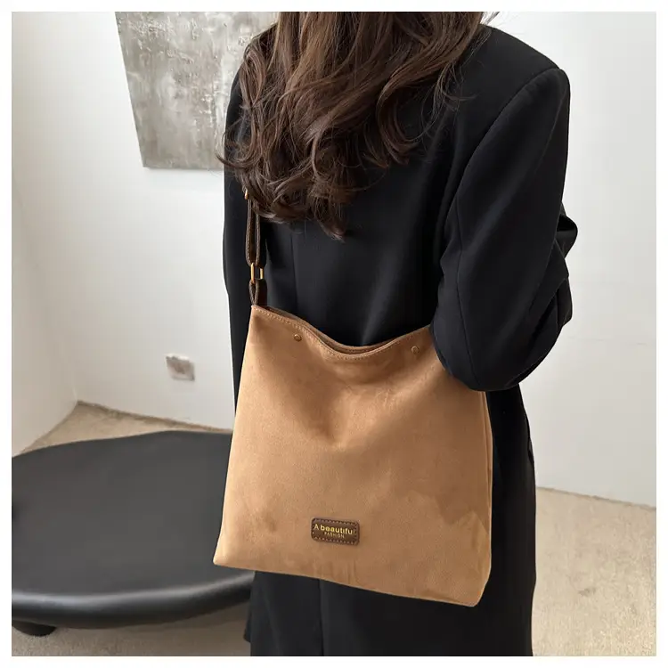 Women Retro Brown Crossbody Bag 2026 New Trend — feature 10