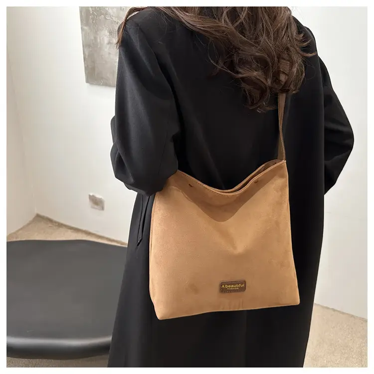 Women Retro Brown Crossbody Bag 2026 New Trend — feature 11