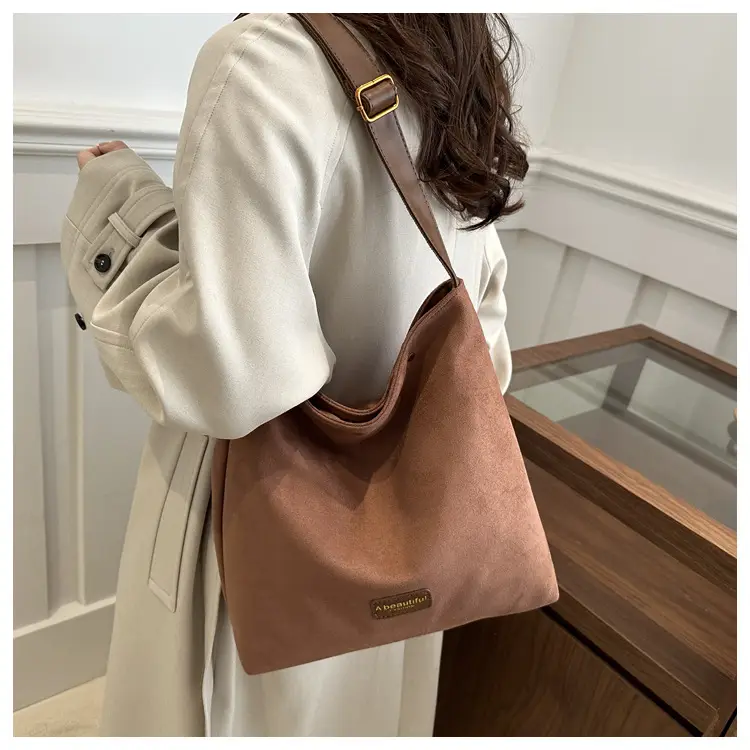 Women Retro Brown Crossbody Bag 2026 New Trend — feature 18