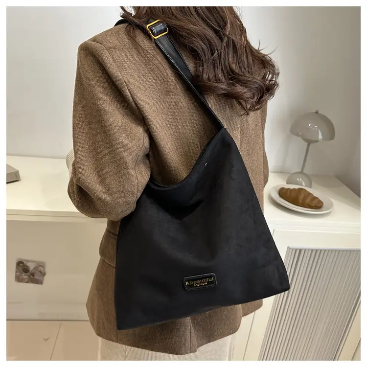 Women Retro Brown Crossbody Bag 2026 New Trend — feature 21