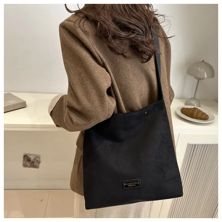 Women Retro Brown Crossbody Bag 2026 New Trend — feature 25