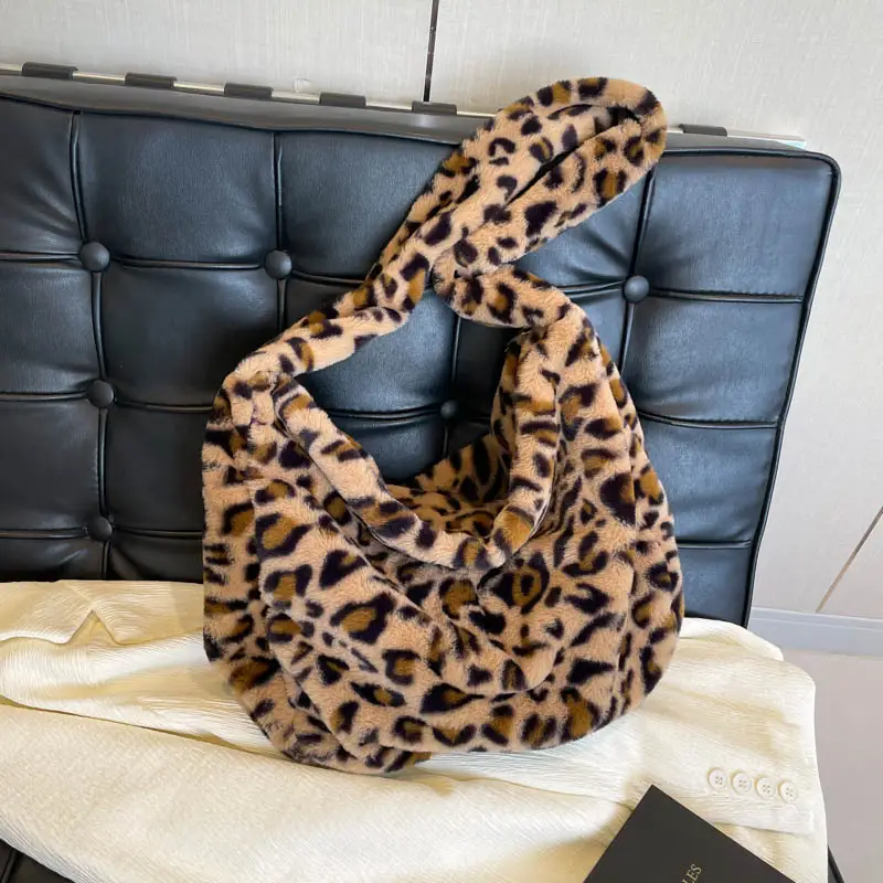 Winter Plush Leopard Print Shoulder Bag - Image 4