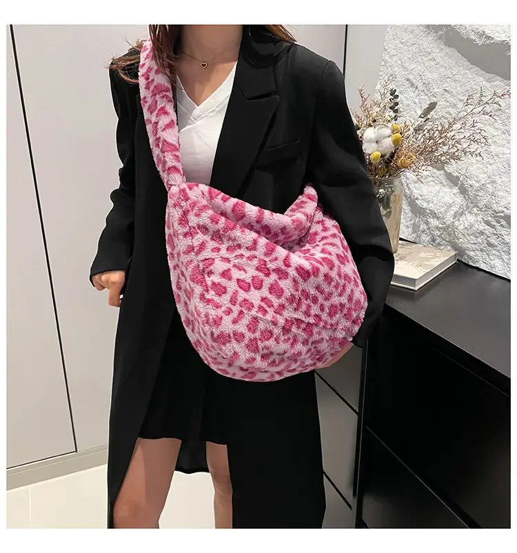 Winter Plush Leopard Print Shoulder Bag — feature 11