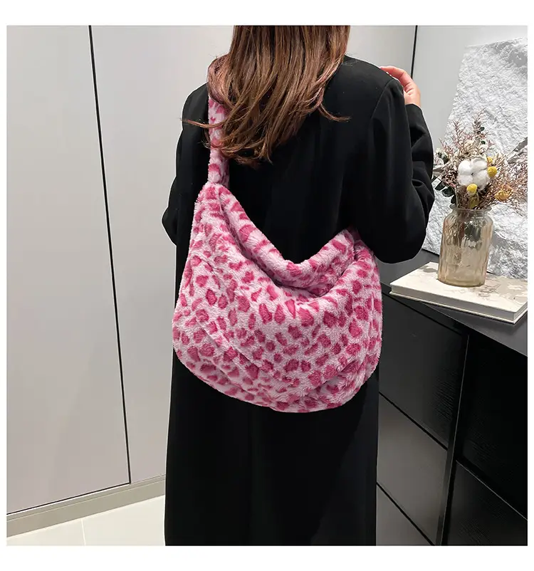 Winter Plush Leopard Print Shoulder Bag — feature 12