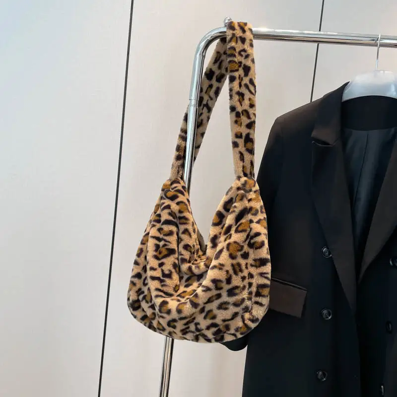 Winter Plush Leopard Print Shoulder Bag - Image 3