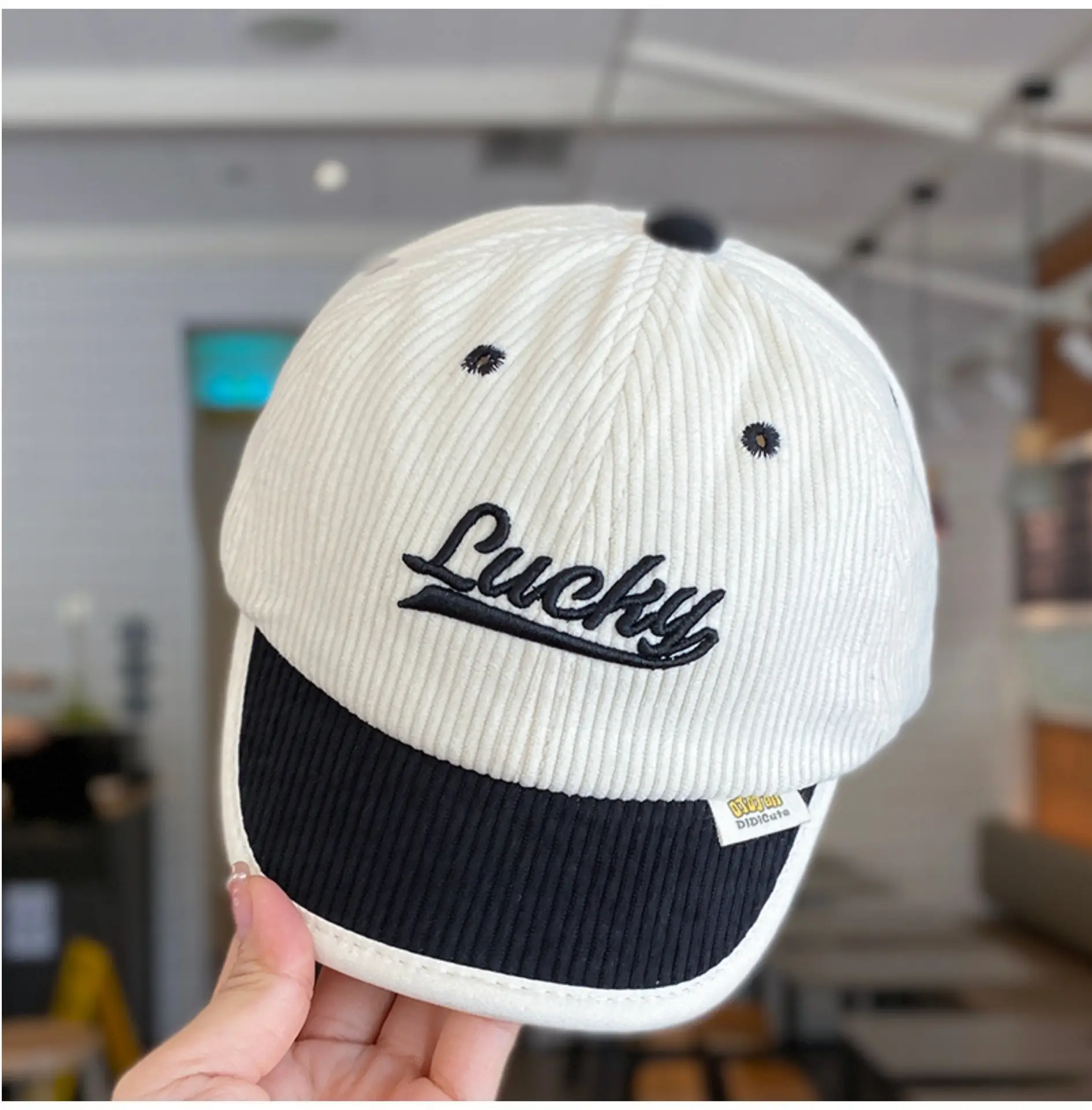 Lucky Embroidered Knit Cap for Kids Winter Warm — feature 8