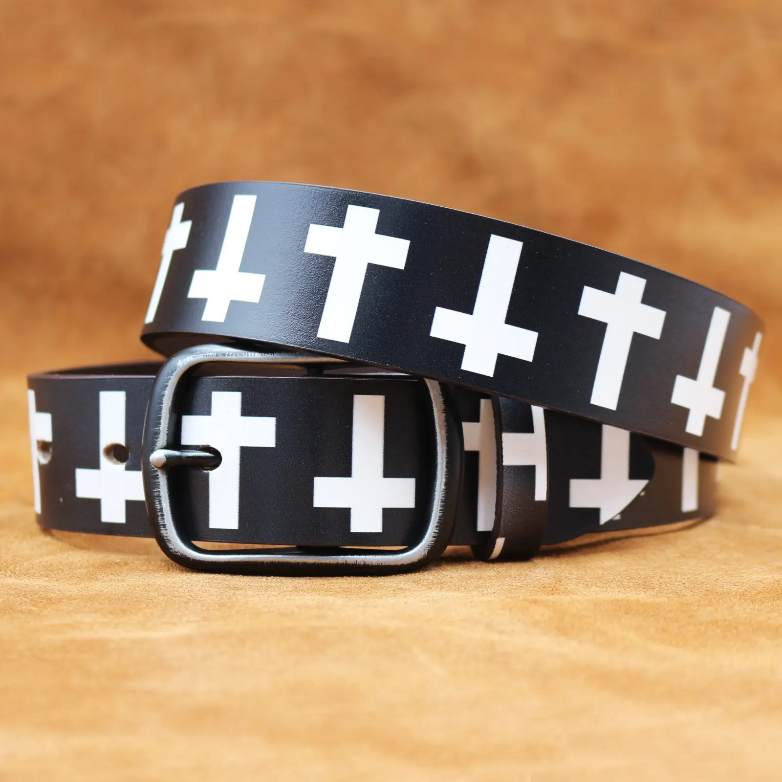 Black Cross Print Genuine Cowhide Belt — feature 1