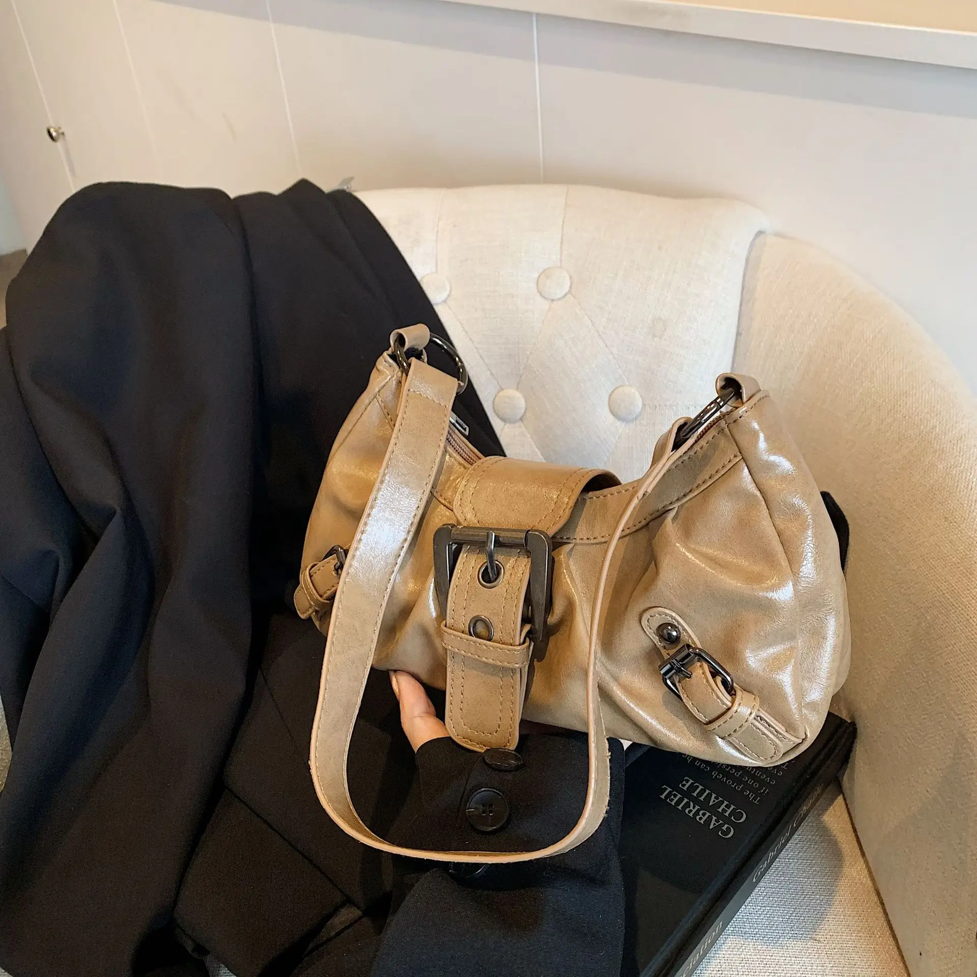 Green Women's Shoulder Bag with Belt Buckle - Image 4
