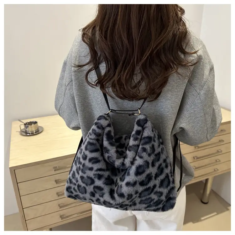 Leopard Print Plush Shoulder Bag Women Large Capacity — feature 18
