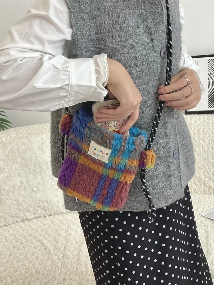 Plush Heart Print Shoulder Bag for Mobile & Cosmetics - Image 15