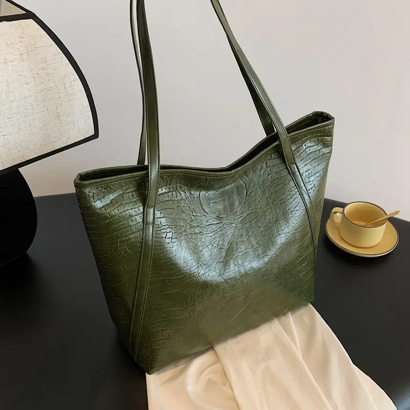 Black Croc Texture Large Tote Bag Shoulder Tote 2024 - Image 10