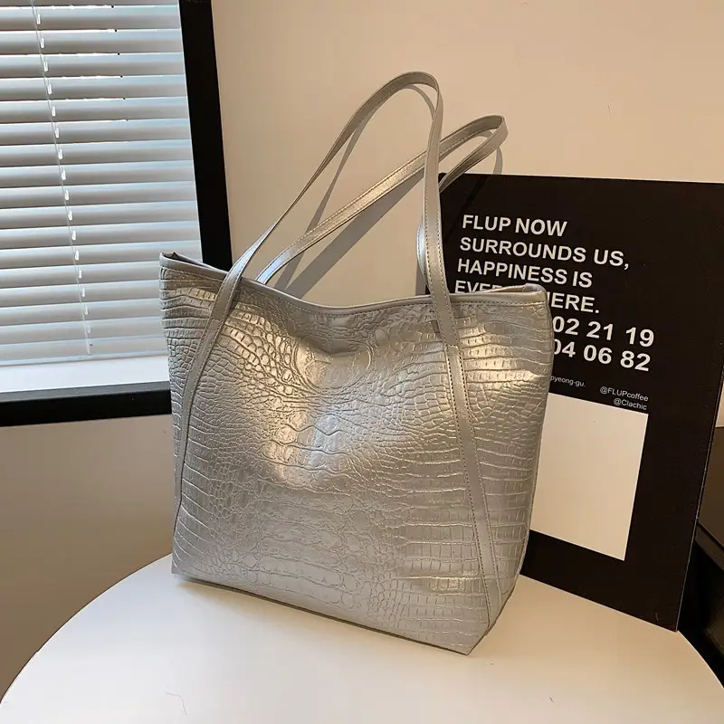 Black Croc Texture Large Tote Bag Shoulder Tote 2024 - Image 12