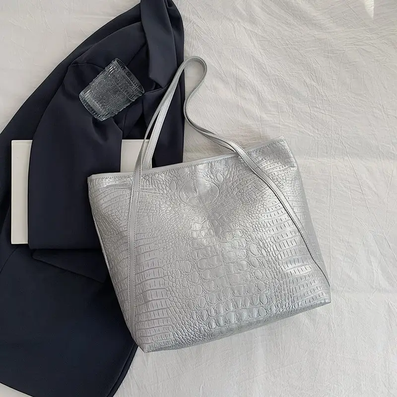 Black Croc Texture Large Tote Bag Shoulder Tote 2024 - Image 6