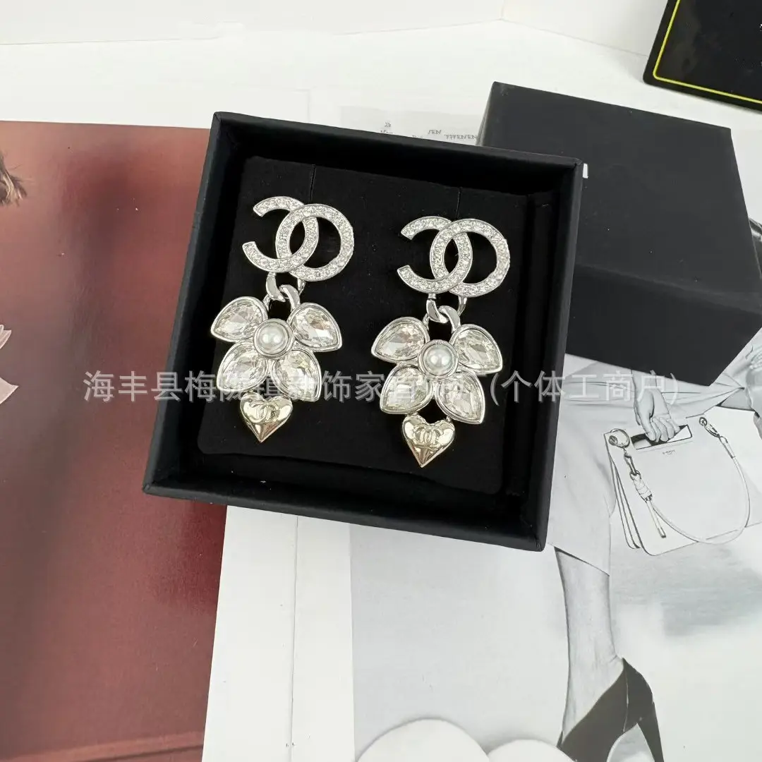 Double C Earrings Pearl Bow High End 925 Gold — feature 2