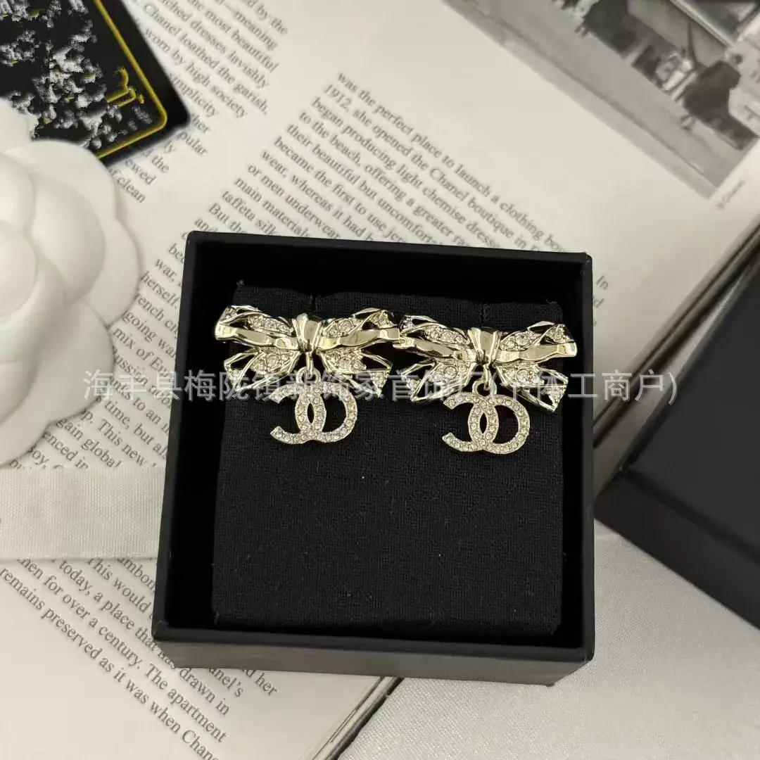 Double C Earrings Pearl Bow High End 925 Gold - Image 10