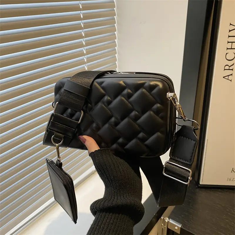 Black Quilted Shoulder Bag for Women - Image 3