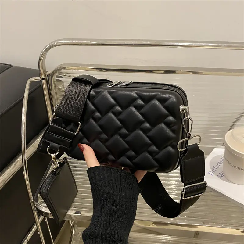 Black Quilted Shoulder Bag for Women - Image 4