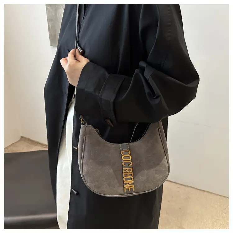 Vintage Suede Messenger Bag Black Brown 2024 — feature 10
