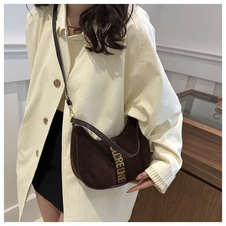 Vintage Suede Messenger Bag Black Brown 2024 — feature 13
