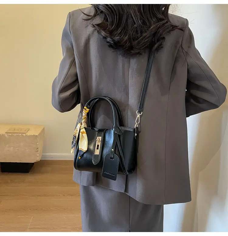 Retro Maillard Texture Handbag Women 2025 New Fashion — feature 24