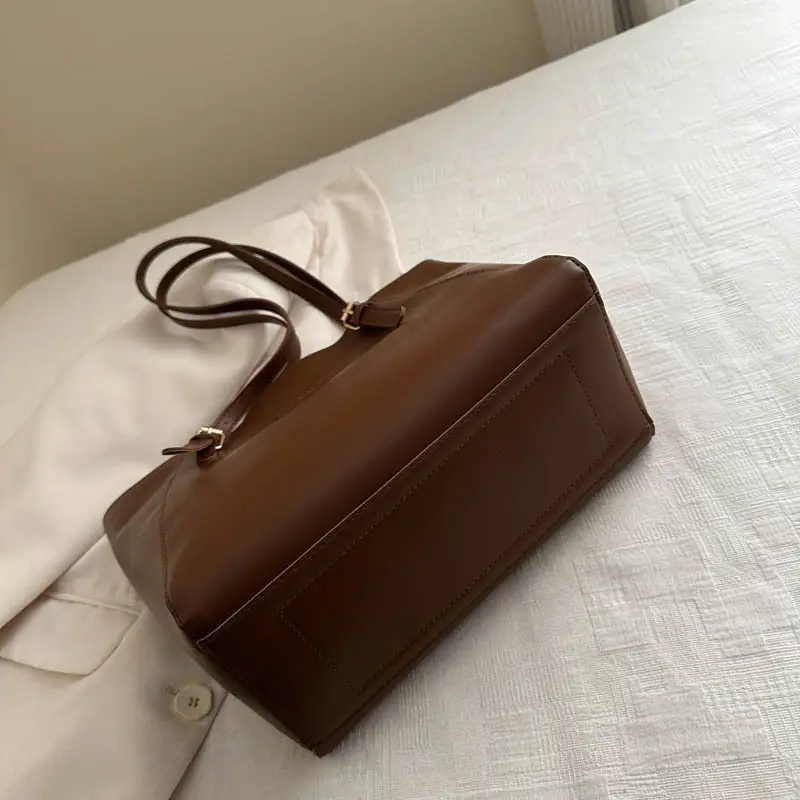 Brown Large Capacity Women's Shoulder Bag 2024 - Image 6