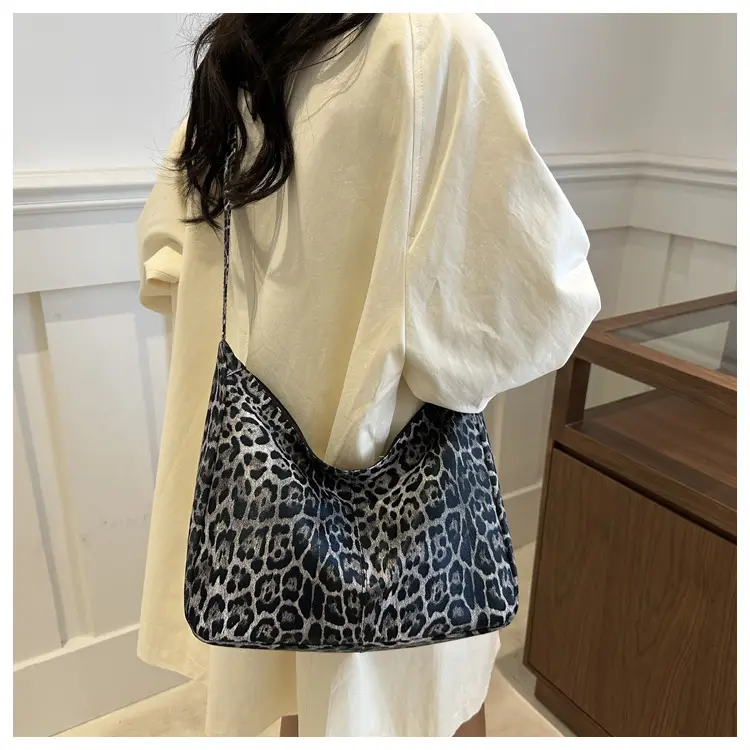 Leopard Print Large Crossbody Bag Women 2024 — feature 11