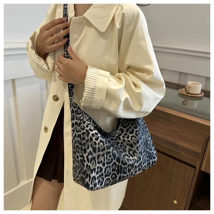 Leopard Print Large Crossbody Bag Women 2024 — feature 12