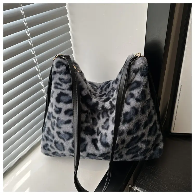 Winter Plush Leopard Print Mao Mao Shoulder Tote Bag — feature 20