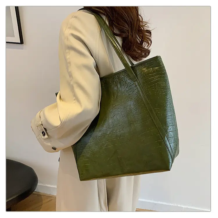 Red Croc Leather Tote Bag for Women Large Capacity — feature 14