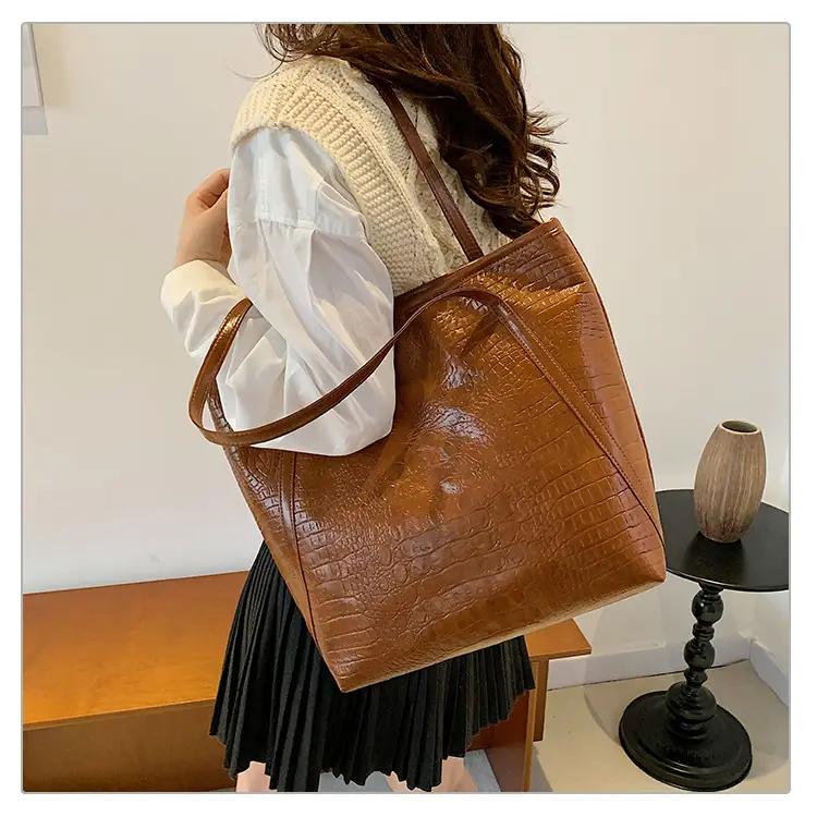 Red Croc Leather Tote Bag for Women Large Capacity — feature 20