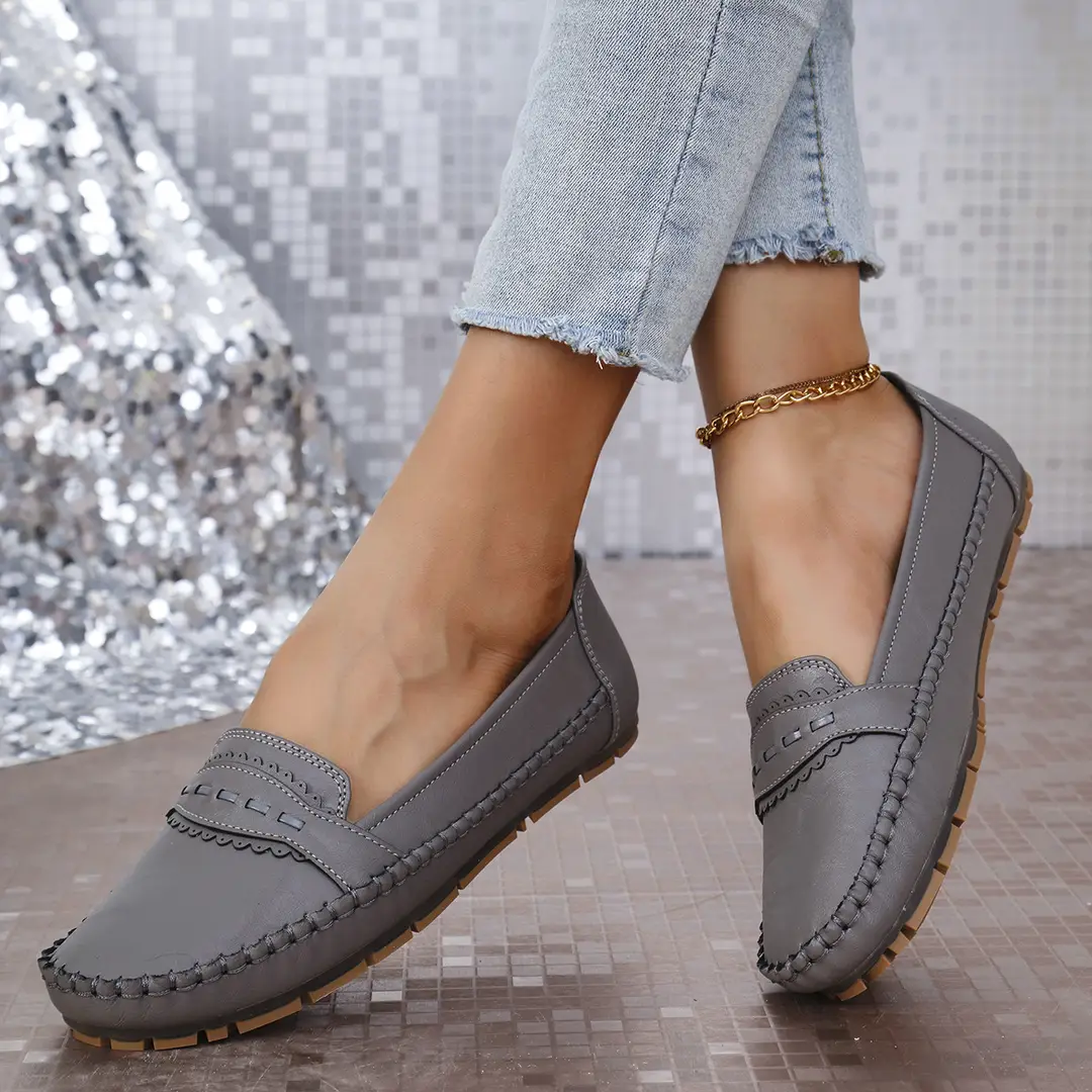 Large Size New Foreign Trade Stitched Laser Women's Flat Loafers Cross-Border E-Commerce Supply Retro Casual Versatile - Image 2