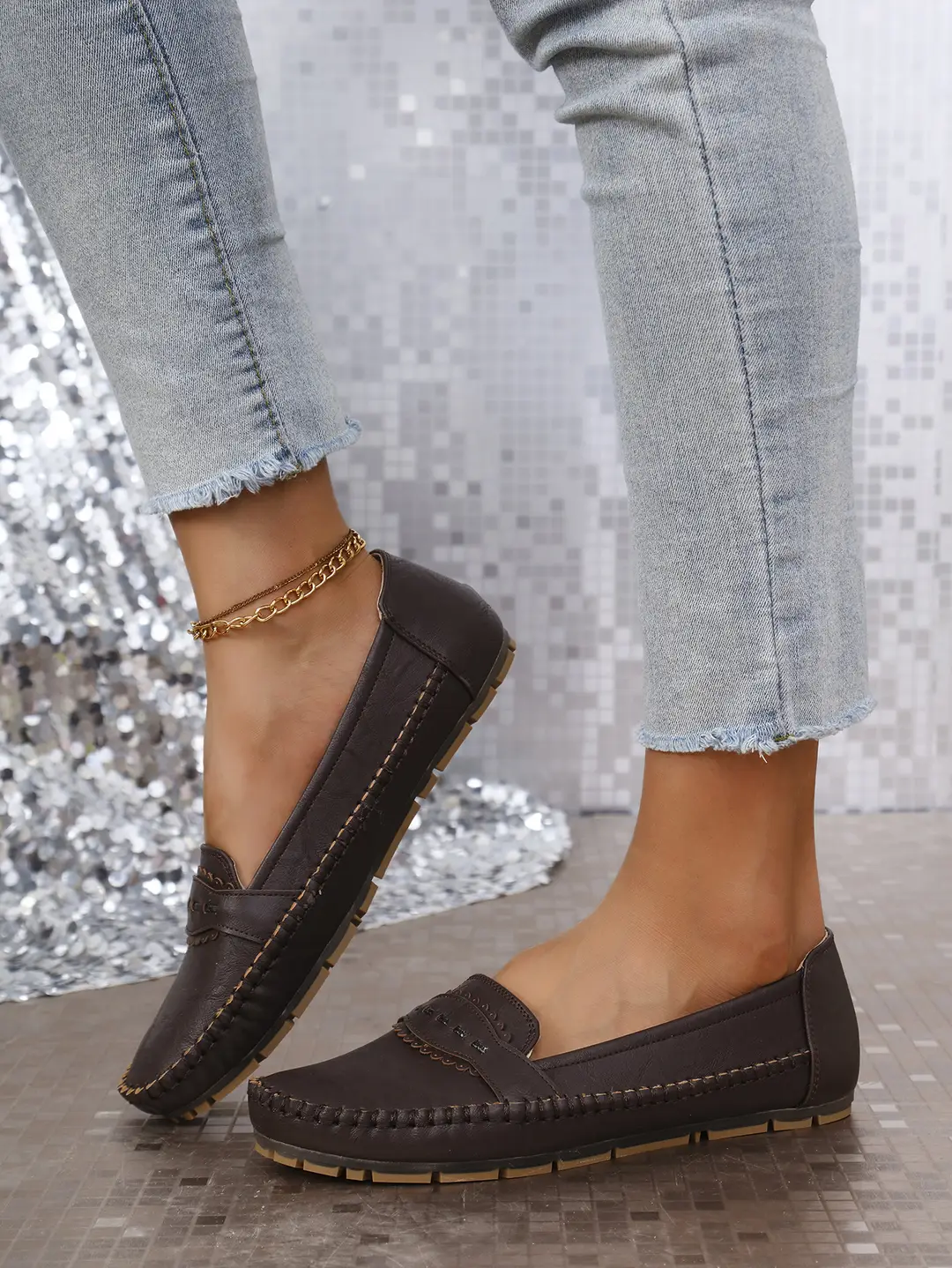 Large Size New Foreign Trade Stitched Laser Women's Flat Loafers Cross-Border E-Commerce Supply Retro Casual Versatile — feature 10