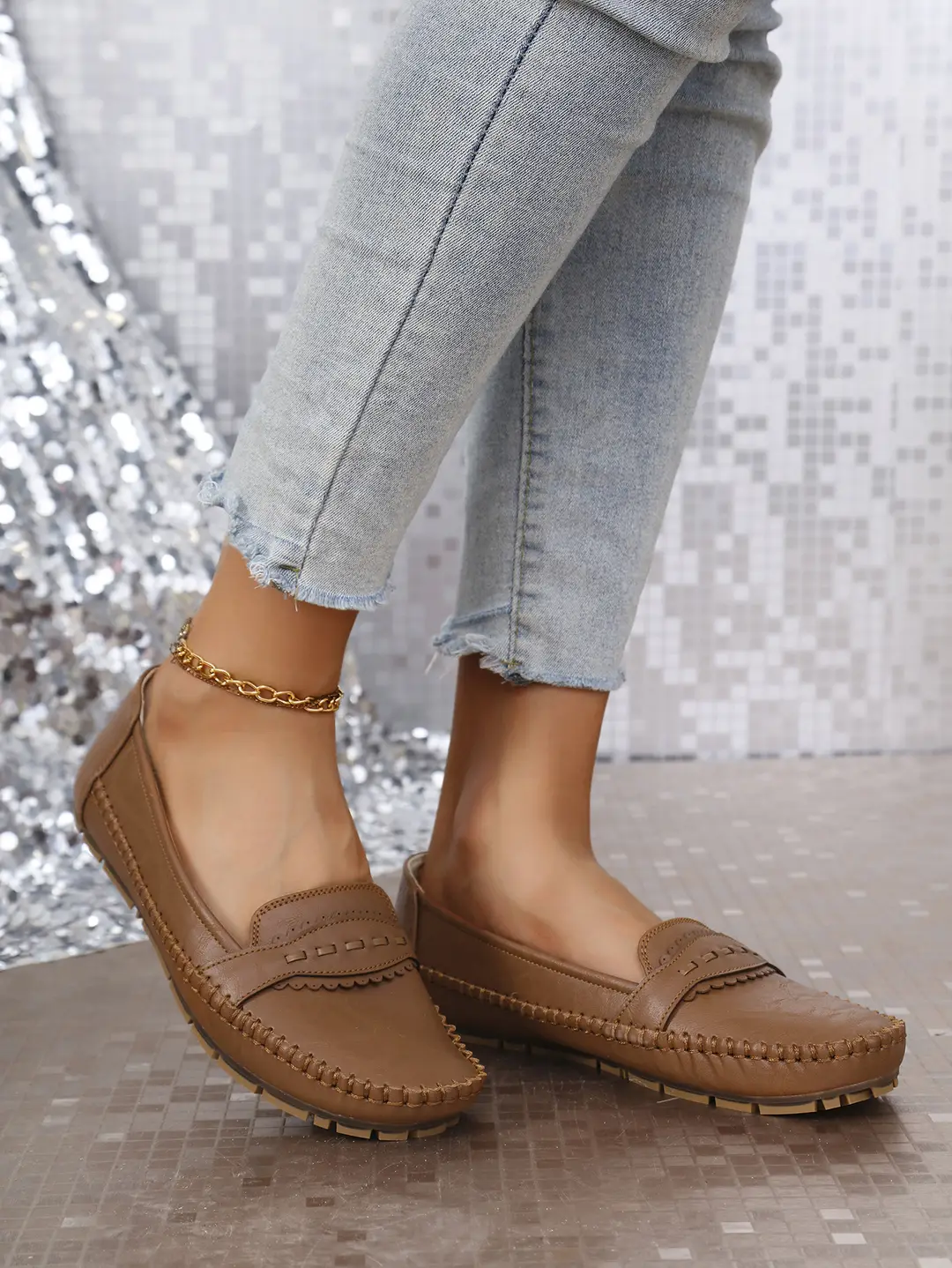 Large Size New Foreign Trade Stitched Laser Women's Flat Loafers Cross-Border E-Commerce Supply Retro Casual Versatile — feature 21
