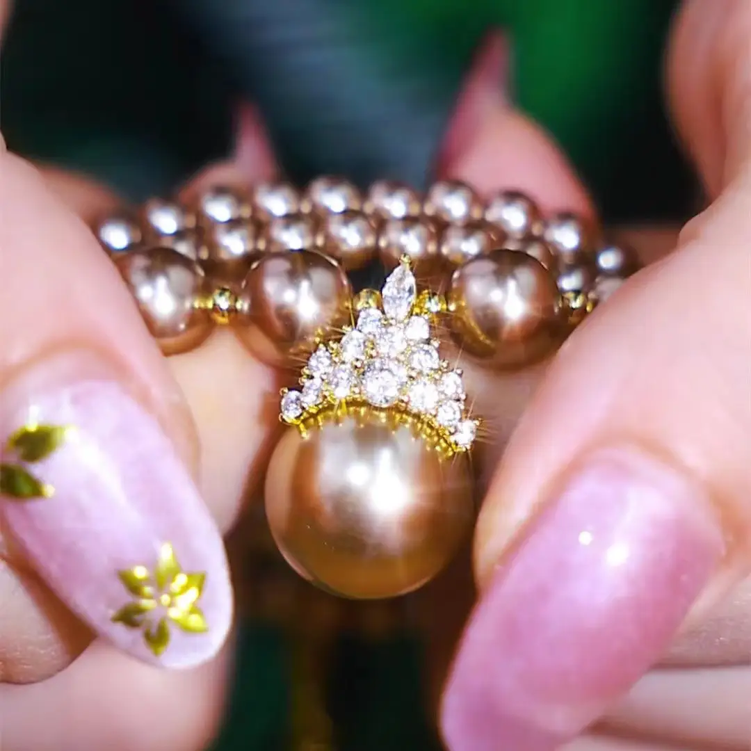 French Luxury Pearl Crown Necklace with Gold Accents — feature 8