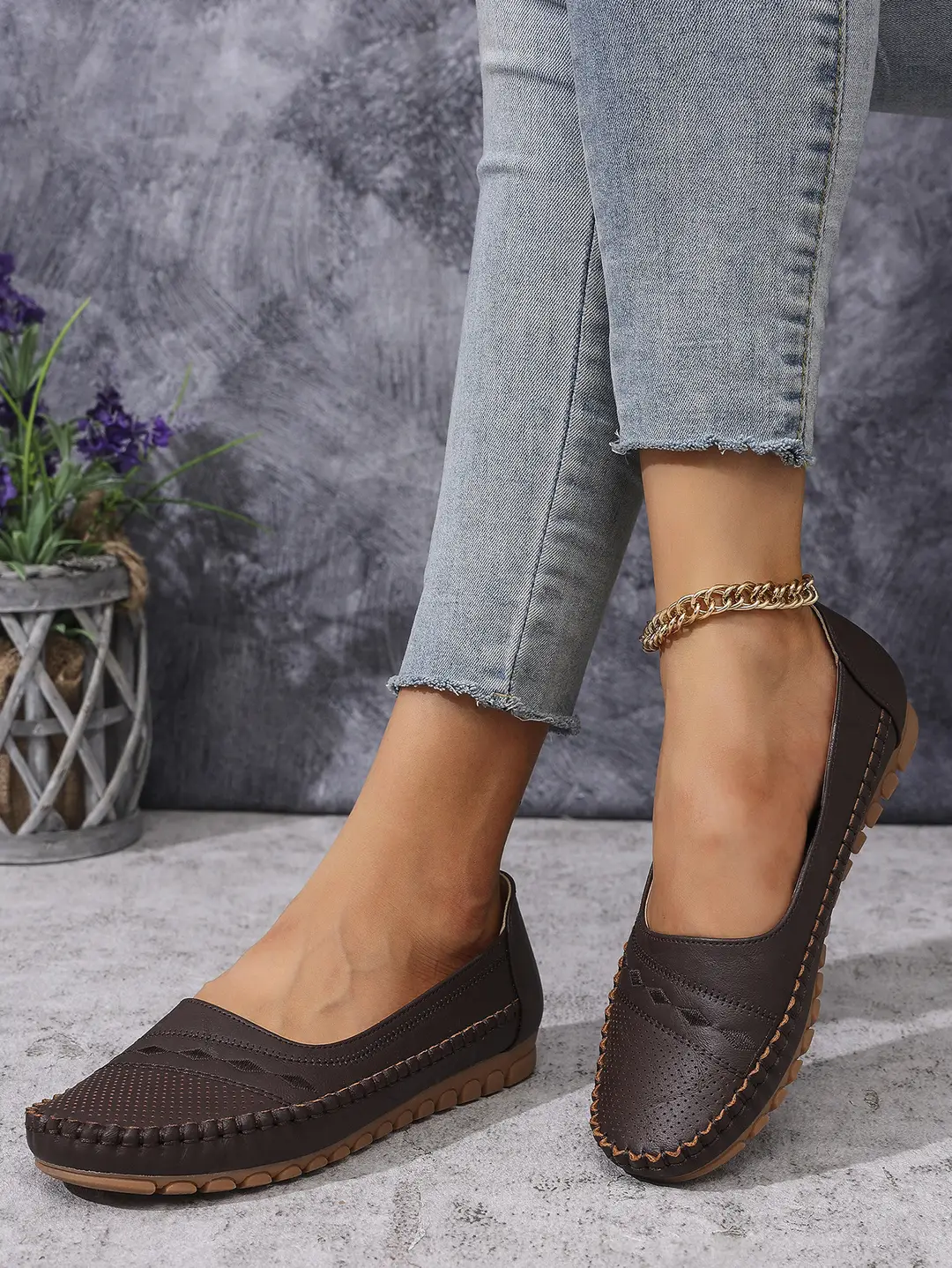 Large Size New Foreign Trade Stitching Laser Women's Flats Loafers Foreign Trade Cross-Border E-Commerce Supply Retro — feature 11